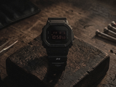 La montre Casio G-Shock DW-5600UMC26-1DR, fruit d'une collaboration, entièrement noire, illustrée ci-contre.