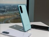 Le Samsung Galaxy A26 5G est disponible en noir, blanc et vert menthe. (Source de l'image : Daniel Schmidt)