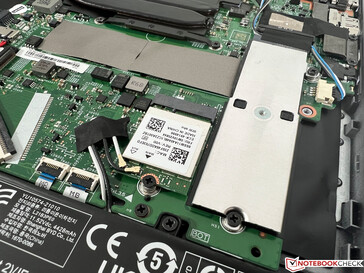 Le module Wi-Fi et le disque SSD M.2 sont interchangeables.
