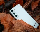 Samsung Galaxy S22 (Source d'image : Joshua Katt, Unsplash)