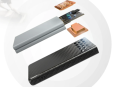 Les éléments de refroidissement sont intégrés dans le boîtier du Carbo 10000 Gen 2 (Source de l'image : Nitecore)