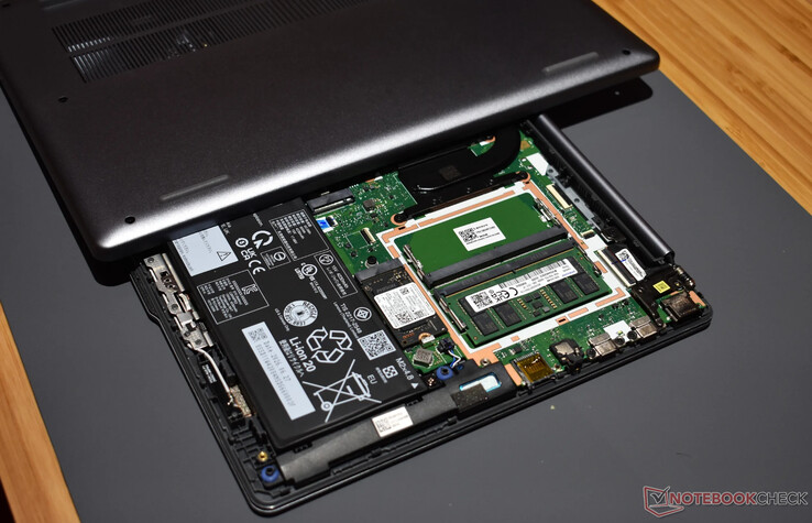 Un aperçu de l’intérieur du Lenovo IdeaPad Vibe 14.