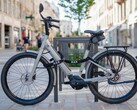 Le Moustache Lundi 27 ES est un vélo électrique de tous les jours sans fourche à suspension.