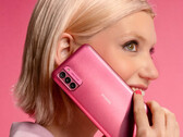Le Nokia G42 5G est disponible en plusieurs couleurs, dont cette option "So Pink". (Source de l'image : Nokia)