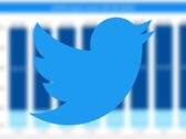 Selon The Verge, le personnel de Twitter a été réduit de 7 500 à 2 700 employés suite à des licenciements. (Source : Elon Musk, Twitter-édité) 