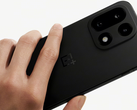 Le OnePlus 15 (Source de l'image : OnePlus, édité)