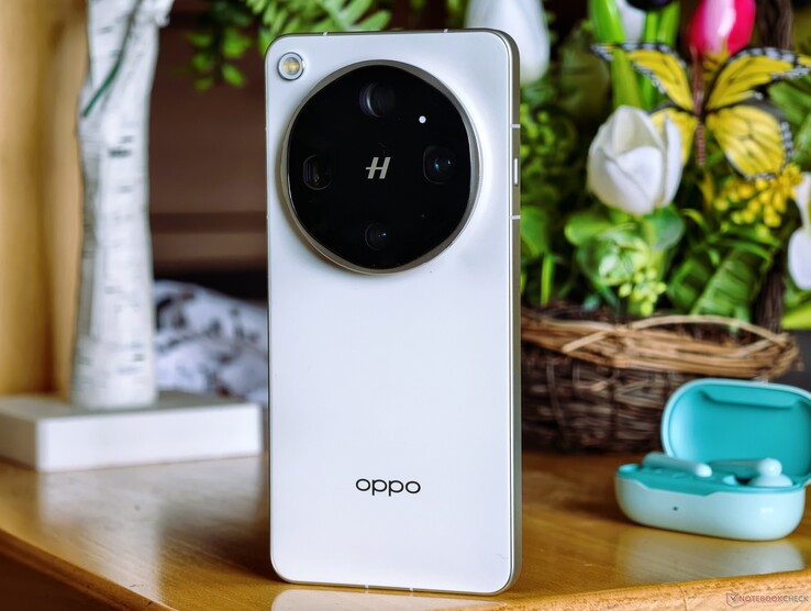 L'Oppo Find X9 Ultra blanc en revue