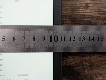 Encadrements latéraux étroits