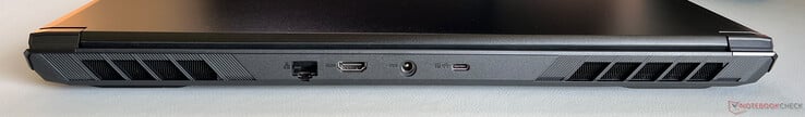 Arrière : Gigabit Ethernet, HDMI 2.1, PSU, USB-C 3.2 Gen.2 (10 GBit/s, DisplayPort 2.1)