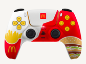 La manette Dual Sense de McDonald's et son design idiosyncratique. (Image source : Sony)