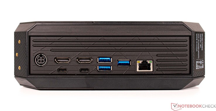Dos : alimentation, 2x HDMI, 2x USB4, 3x USB 3.2 Gen1 Type-A, RJ45
