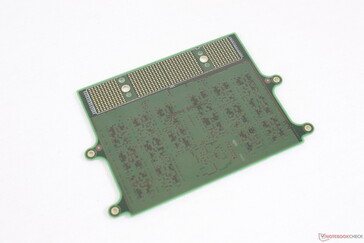 Face arrière d'un module CAMM de 128 Go. Il est possible d'ajouter d'autres circuits DRAM à l'arrière si nécessaire