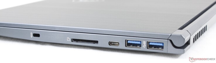 Côté droit : verrou de sécurité Kensington, lecteur de carte SD, USB C 3.2 Gen. 1, 2 USB 3.2 Gen. 1.