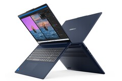 Les utilisateurs disposant d'un budget limité peuvent choisir l'Intel Core 5 210H pour ses performances brutes plus rapides, tandis que le Ryzen AI 5 330 concurrent intègre des fonctionnalités AI NPU (Image source : Lenovo)