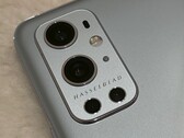 La série OnePlus 9 devrait arriver sous trois formes ce mois-ci. (Source de l'image : Dave Lee)