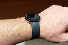 La Google Pixel Watch dans sa forme de 40 mm. (Image source : u/tagtech414)