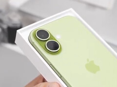 Seul le modèle d&#039;entrée de gamme de Apple devrait échapper aux hausses de prix, avec l&#039;iPhone 17 en photo. (Source de l&#039;image : Majin Bu)