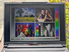 À l'extérieur, à l'ombre