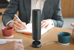 Le haut-parleur Insta360 Wave peut créer des résumés et des transcriptions de réunions de bureau, et éventuellement répondre à des questions sur les réunions à l&#039;aide de l&#039;IA. (Source de l&#039;image : Insta360)