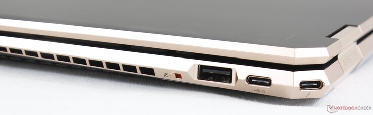 Côté droit : bouton de Webcam, USB A 3.1 Gen. 1, 2 USB C + Thunderbolt 3.