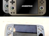 Le RG477M et le KT-R1S de haut en bas (Source de l'image : via Joey's Retro Handhelds &amp; Nittrx)