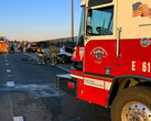 Les pompiers de Sacramento s'occupant de la combustion du modèle S (image : Metro Fire Sacramento)