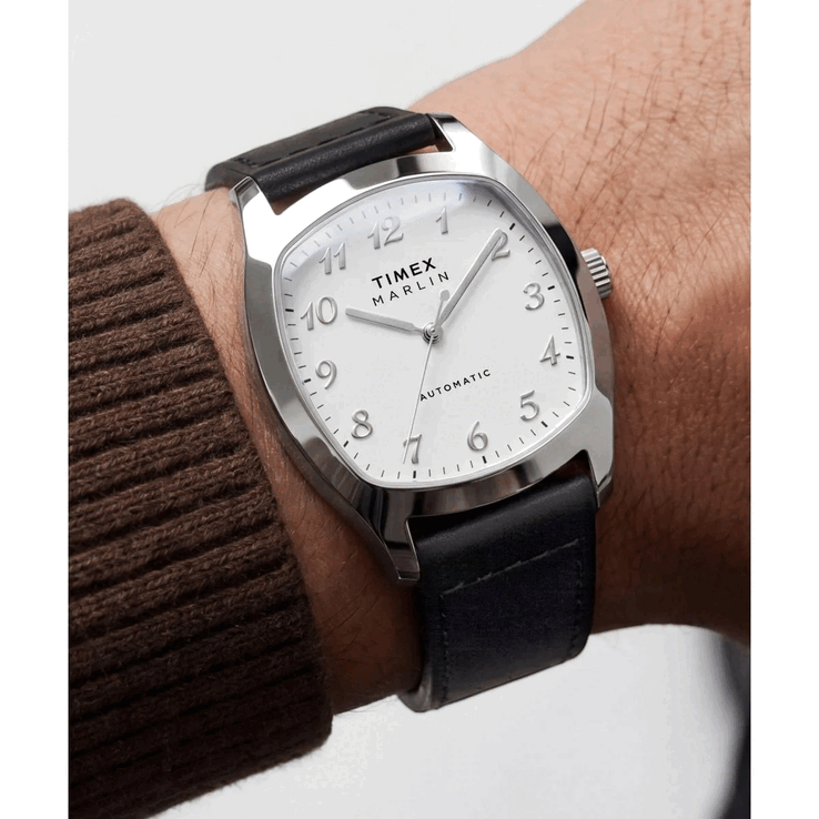 La Marlin TW2Y84300IK est dotée d'un boîtier Tonneau d'inspiration vintage