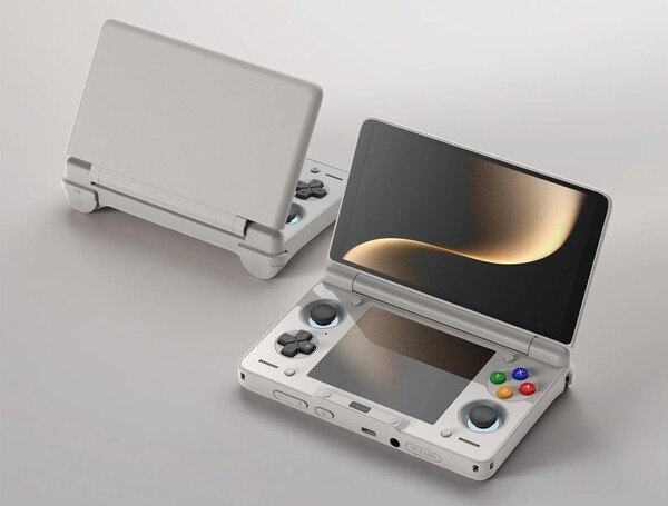 L'Ayn Thor dispose d'un D-Pad en bas, contrairement au Retroid Pocket Duo dont le D-Pad se trouve en haut.