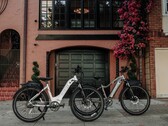 Le vélo électrique Aventon Level.2 a une autonomie allant jusqu'à 60 miles (~97 km). (Image source : Aventon)