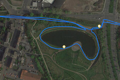 GPS Sony Xperia 10 : autour d'un lac.