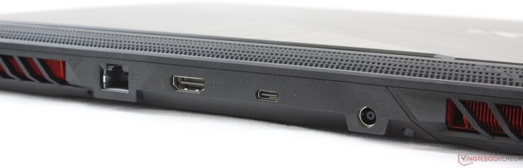 A l'arrière : Gigabit RJ-45, HDMI 2.0b, USB C 3.2 Gen. 2 avec DisplayPort, entrée secteur.