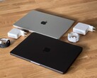 Bientôt, tous les MacBook Pro 14 pourront alimenter deux écrans externes. (Source de l'image : Notebookcheck)