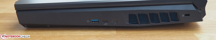 Côté droit : USB A 3.1 Gen2, USB C 3.1 Gen2, Thunderbolt 3, verrou de sécurité Kensington.