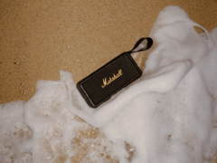 L'enceinte Bluetooth portable Middleton de Marshall a une autonomie de plus de 20 heures. (Image source : Marshall)