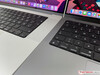 MacBook Pro 16 2021 (gauche) vs. MacBook Pro 14 2021 (droite)