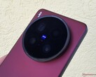 Le Vivo X200 Ultra nous a impressionnés avec ses appareils photo révolutionnaires lors de notre récent examen. (Source de l'image : Notebookcheck)