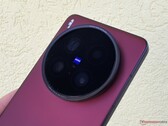 Le Vivo X200 Ultra nous a impressionnés avec ses appareils photo révolutionnaires lors de notre récent examen. (Source de l'image : Notebookcheck)