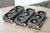 Gigabyte Radeon RX 9070 XT Gaming OC 16G (gauche), Gigabyte Radeon RX 9070 Gaming OC 16G (centre), Gigabyte Radeon RX 9060 XT Gaming OC 16G (droite)