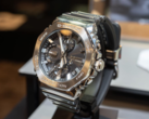 La Casio G-Shock GMC-B2100Y-1AER (photo) présente la forme et la construction métalliques familières de la série 2100. (Source : Impress Watch)