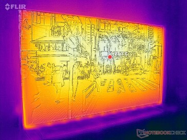 Les températures de surface restent basses. La chaleur résiduelle est évacuée à l’arrière et sur le dessus, comme le montre la carte des températures
