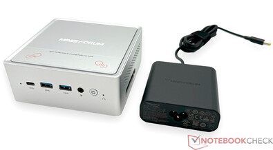 Le Minisforum Venus Series NAB9 et son alimentation (19 V ; 6,32 A)