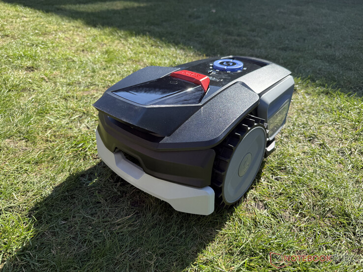 Sunseeker V1 dans le test de la tondeuse à gazon robotisée 2026