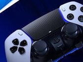 Le DualSense Edge coûte 3x plus cher que le DualSense mais a une autonomie deux fois moindre. (Image source : Sony)