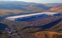 La gigafactory de Tesla dans le Nevada (Source : Teslarati)