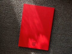 Le OnePlus Pad pourrait être livré dans l&#039;unique boîte rouge vif qui a fait la réputation de la société chinoise (Image : Jean Lucas Camilo)