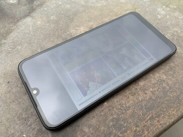 Xiaomi Redmi 7 - À l'extérieur - Capteur de luminosité activé.