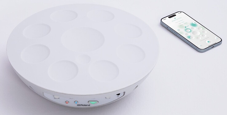 Les pads supérieurs du Roland Mood Pan sont recouverts de caoutchouc de silicone et leur sensibilité est réglable. (Source de l'image : Roland)