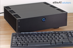 Le Sigao Model B n&#039;est pas aussi compact que les mini PC NUC d&#039;Intel, mais il est tout de même assez petit. (Image Source : Atlast !)