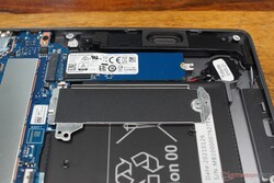 SSD et cage SSD du RedmiBook Pro 15
