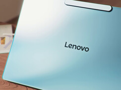 Il semble que le Yoga Slim 9 14 ait relativement peu de ports. (Source de l'image : via WalkingCat)